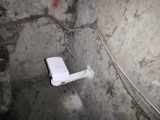 如何安裝電梯網(wǎng)橋呢？